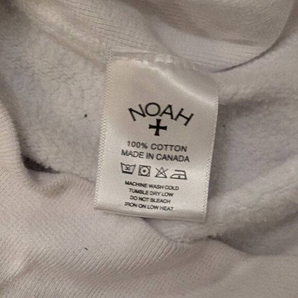 Noah White Core Logo Embroidered Hoodie Made in Canada- Size S (19x24.5) - Picture 4 of 6